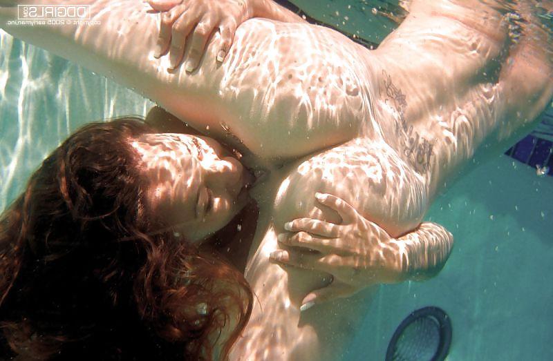 14P Underwater - Lesbian