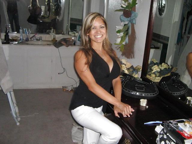 20P Latina w big tits