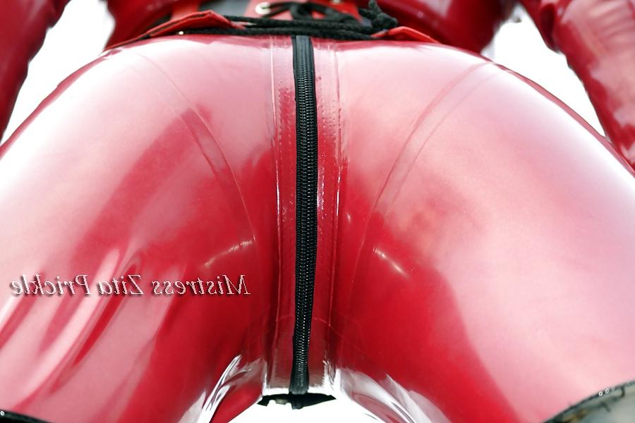 13P Mistress Zita Prickle Femdom Galerie