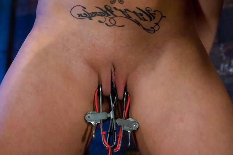 25P Femdom Les Lesson