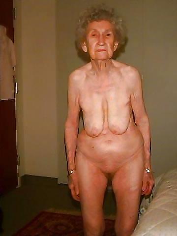 10P Very saggy tits