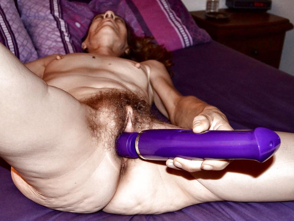 18P HAIRY MATURE WANDA