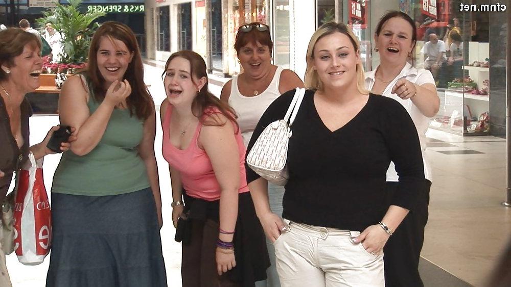 25P Public Femdom