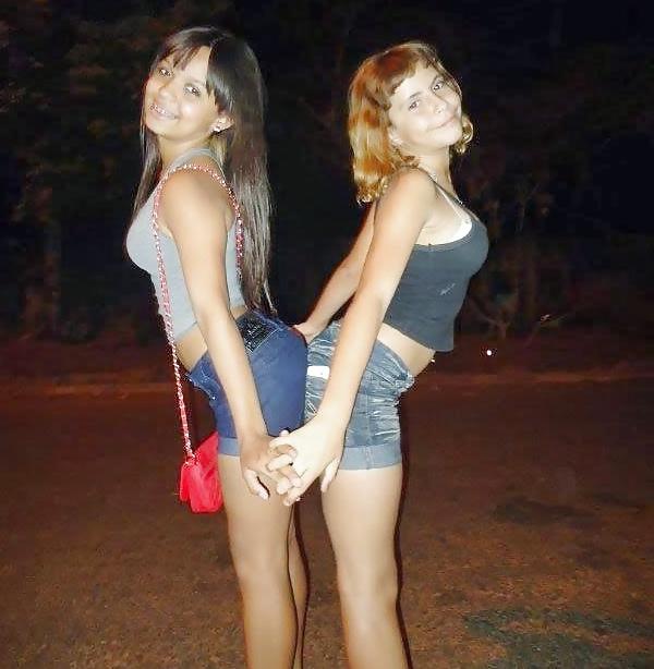 25P AMIGAS LATINAS CALIENTES