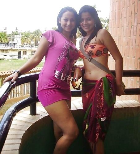 25P AMIGAS LATINAS CALIENTES