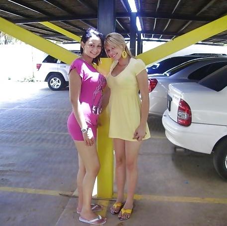 25P AMIGAS LATINAS CALIENTES