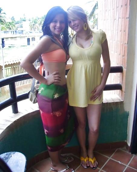 25P AMIGAS LATINAS CALIENTES