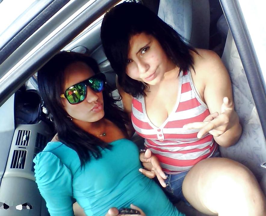 25P AMIGAS LATINAS CALIENTES