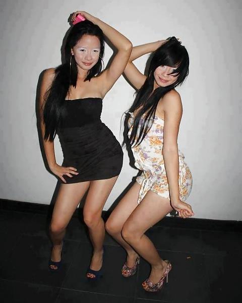 25P AMIGAS LATINAS CALIENTES