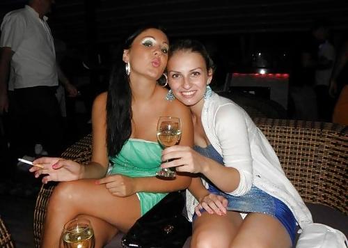 25P AMIGAS LATINAS CALIENTES