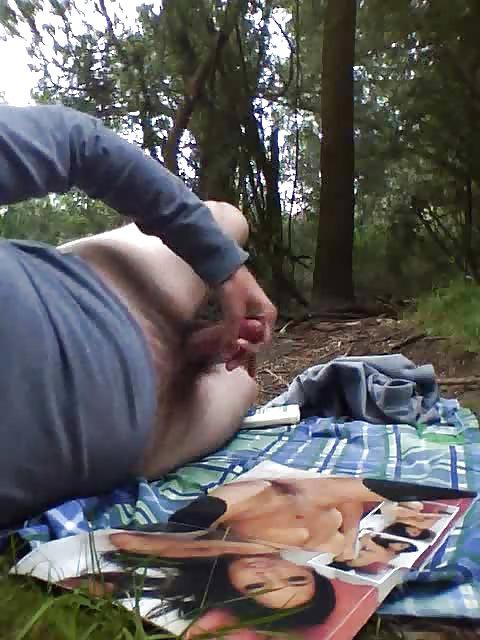 17P Wanking in the Great Outdoors