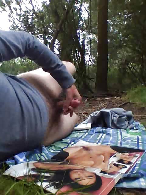 17P Wanking in the Great Outdoors