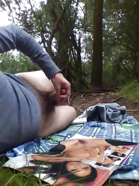 17P Wanking in the Great Outdoors