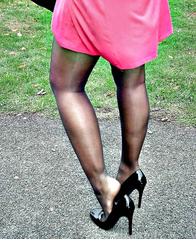 25P Nylon upskirt 13