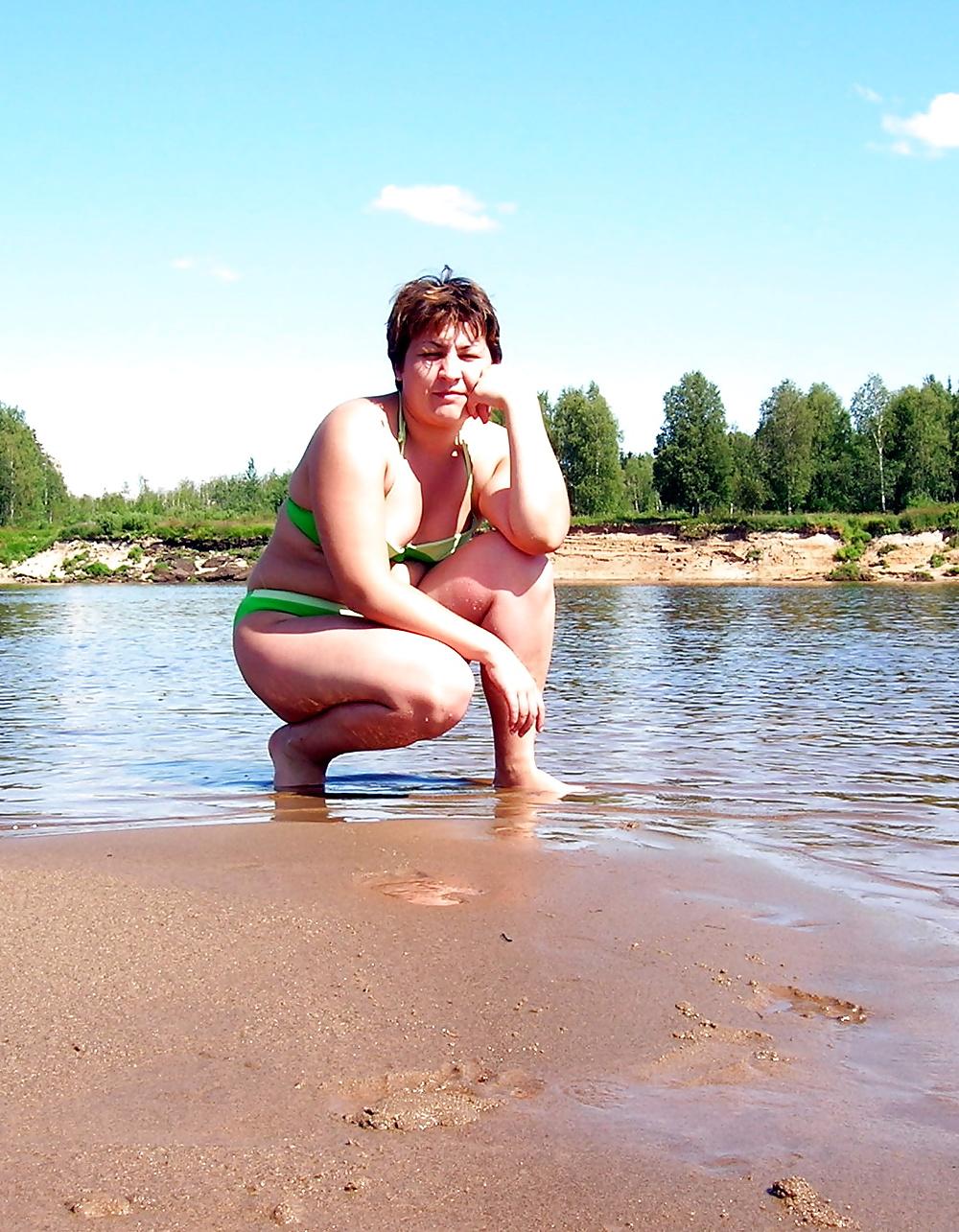 23P My chubby russian ex-girlfriend at the sea...