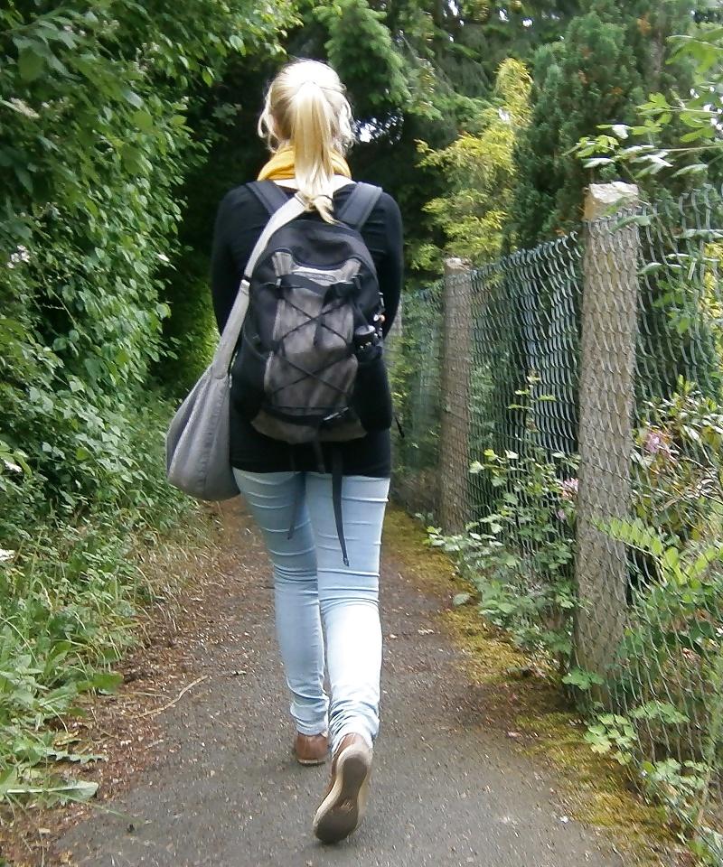 11P Cute blonde teen girl