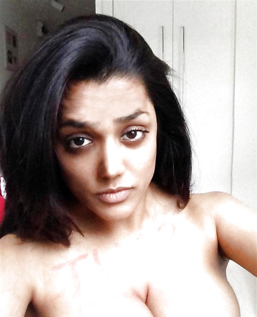 18P Latin Sexy Babe