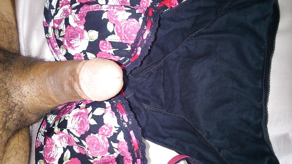 15P Wanking in wife's silky kameez 
