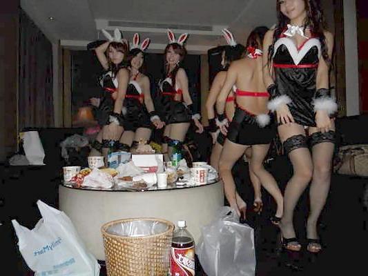20P Taiwan Bunny girl