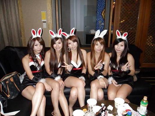 20P Taiwan Bunny girl
