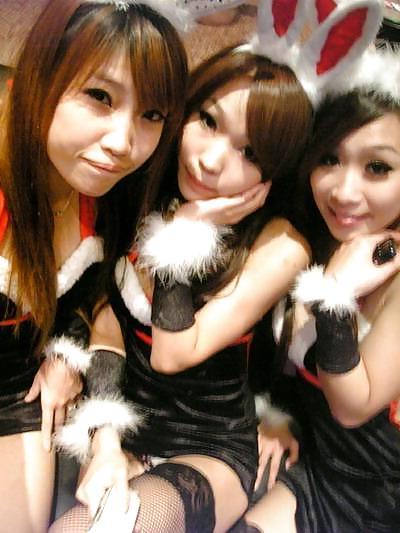 20P Taiwan Bunny girl