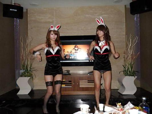 20P Taiwan Bunny girl
