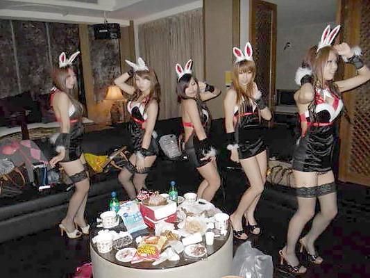 20P Taiwan Bunny girl