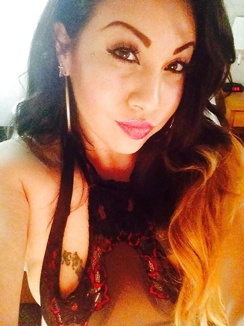 10P Thick latina