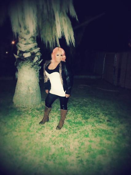 25P Pinky latina