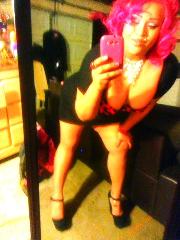 25P Pinky latina