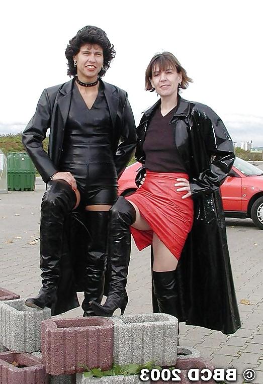 21P Private special fhotos ladys in pvc latex leather nr2