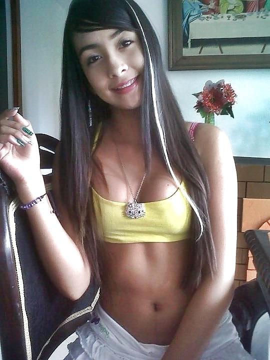 25P COLEGIALAS  LATINAS  HOTTT