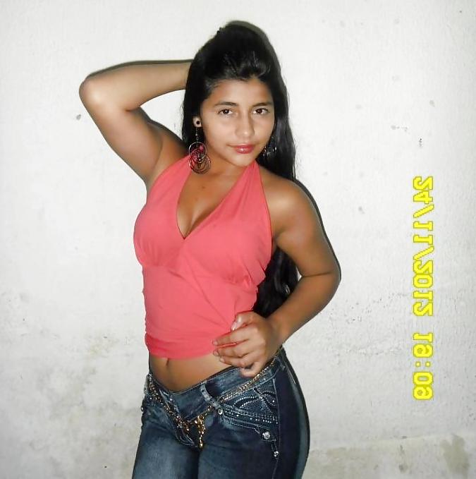 25P COLEGIALAS  LATINAS  HOTTT