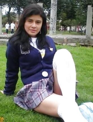 25P COLEGIALAS  LATINAS  HOTTT