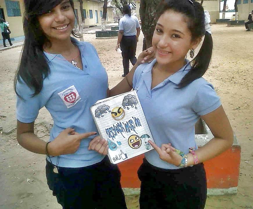 25P COLEGIALAS  LATINAS  HOTTT