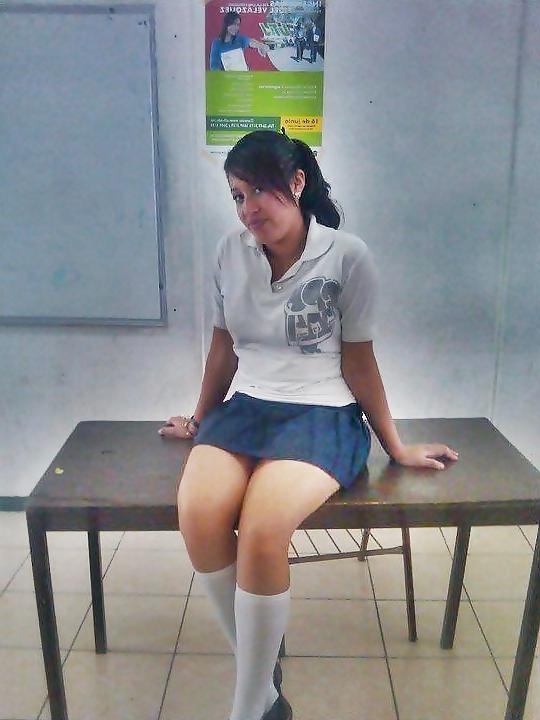25P COLEGIALAS  LATINAS  HOTTT