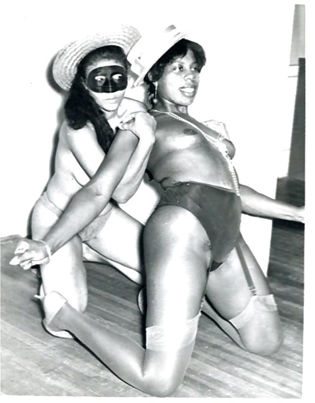 16P Vintage Interracial Lady's-num-001