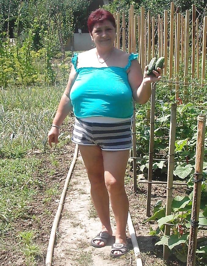 24P Saggy matures proudly wearing see thru!