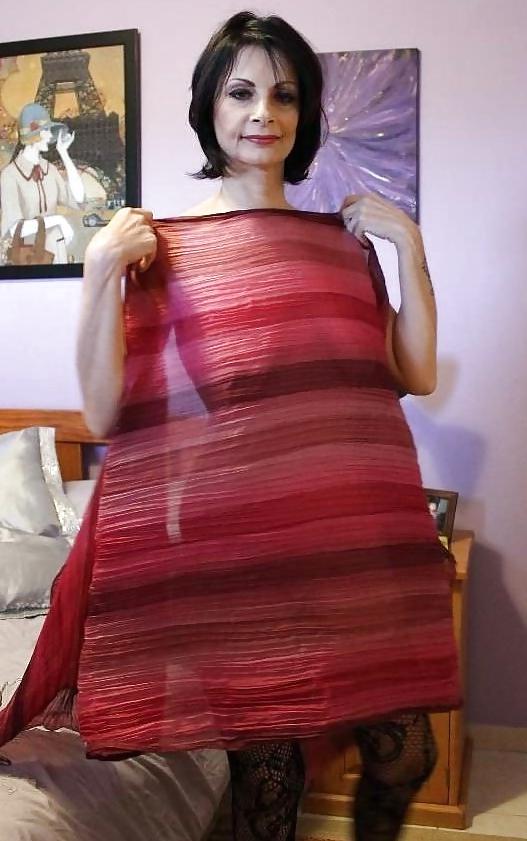24P Saggy matures proudly wearing see thru!