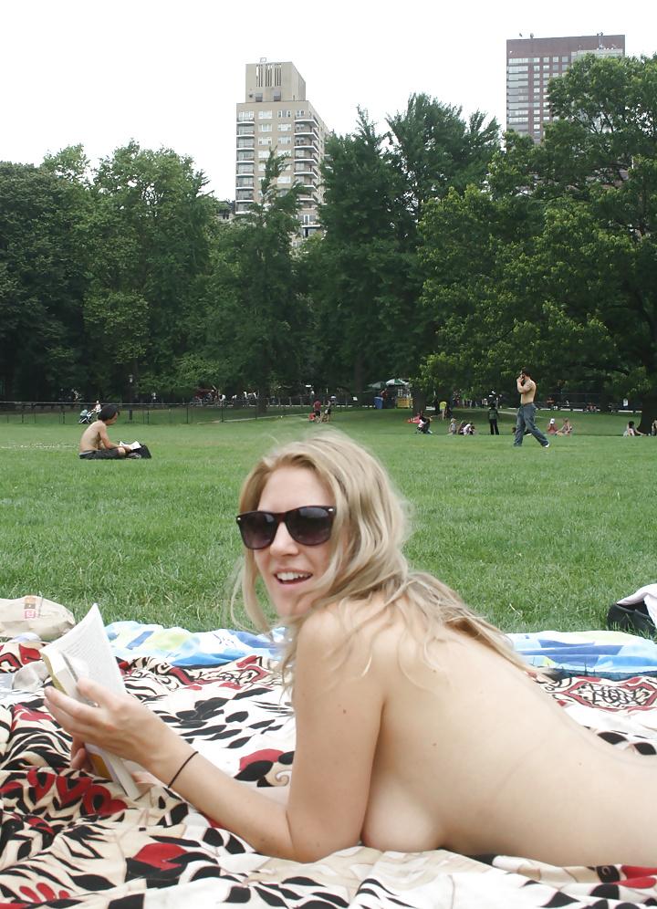 25P Topless Reading Club 2