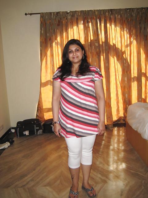 25P Riya Mumbai Indian India Girl 