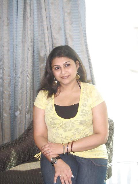 25P Riya Mumbai Indian India Girl 