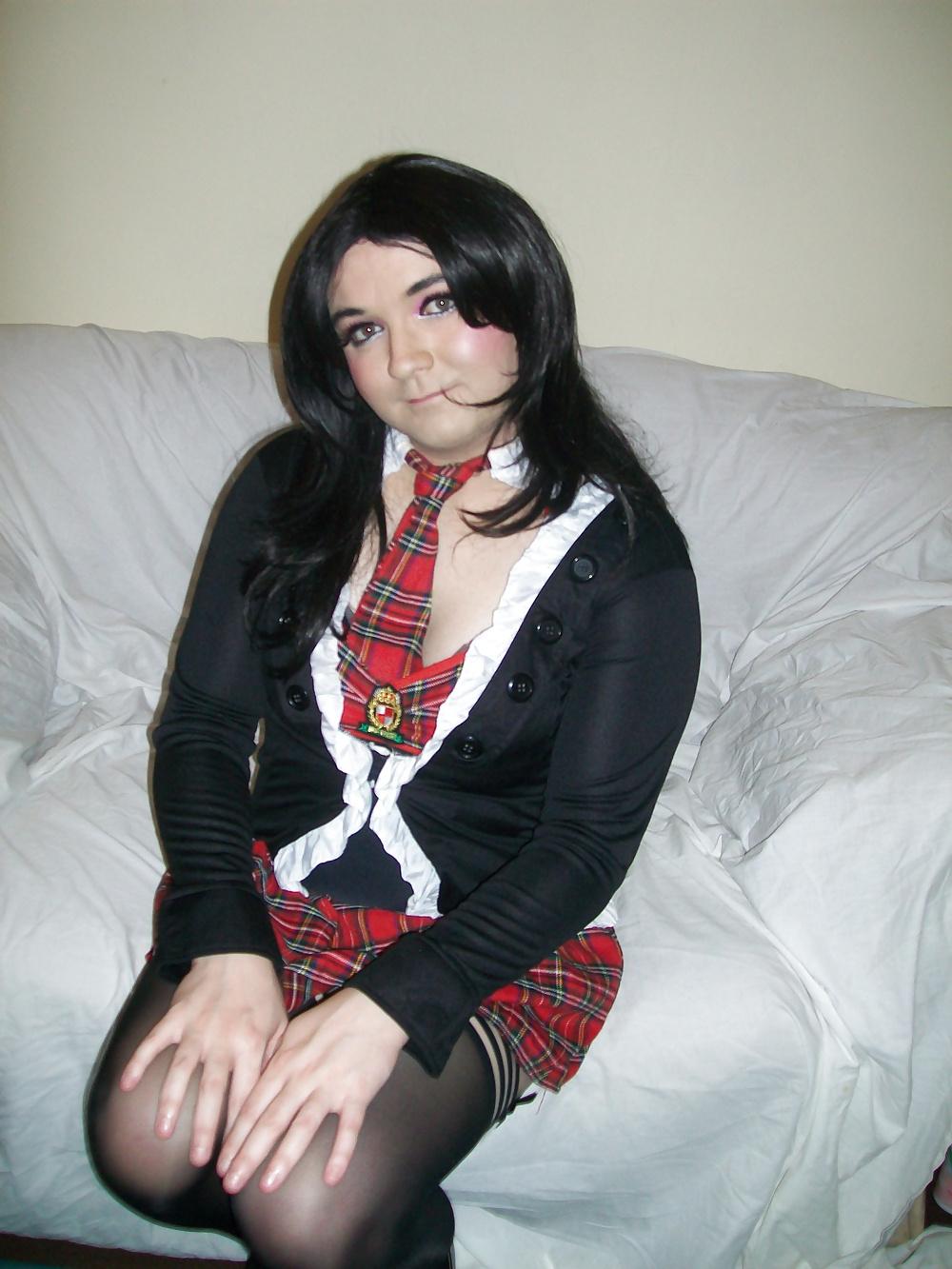 7P Lydia Lust in school uniform