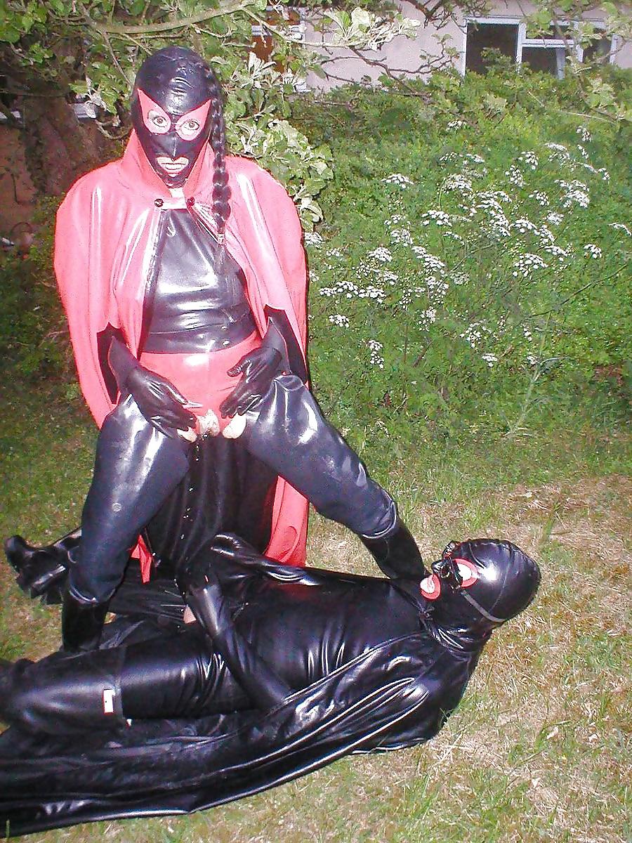18P Here it come sexy pvc latex
