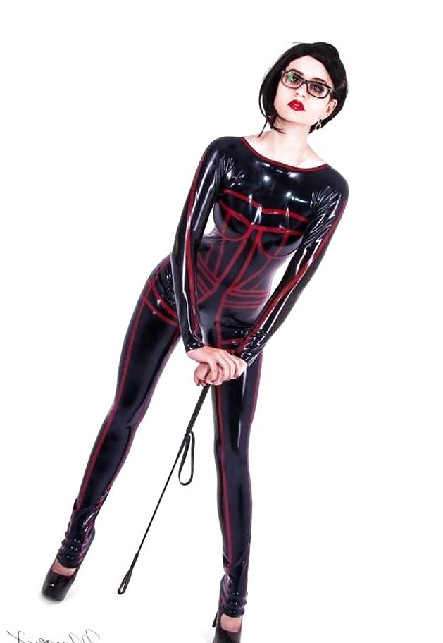 25P Sexy Women In Latex #8