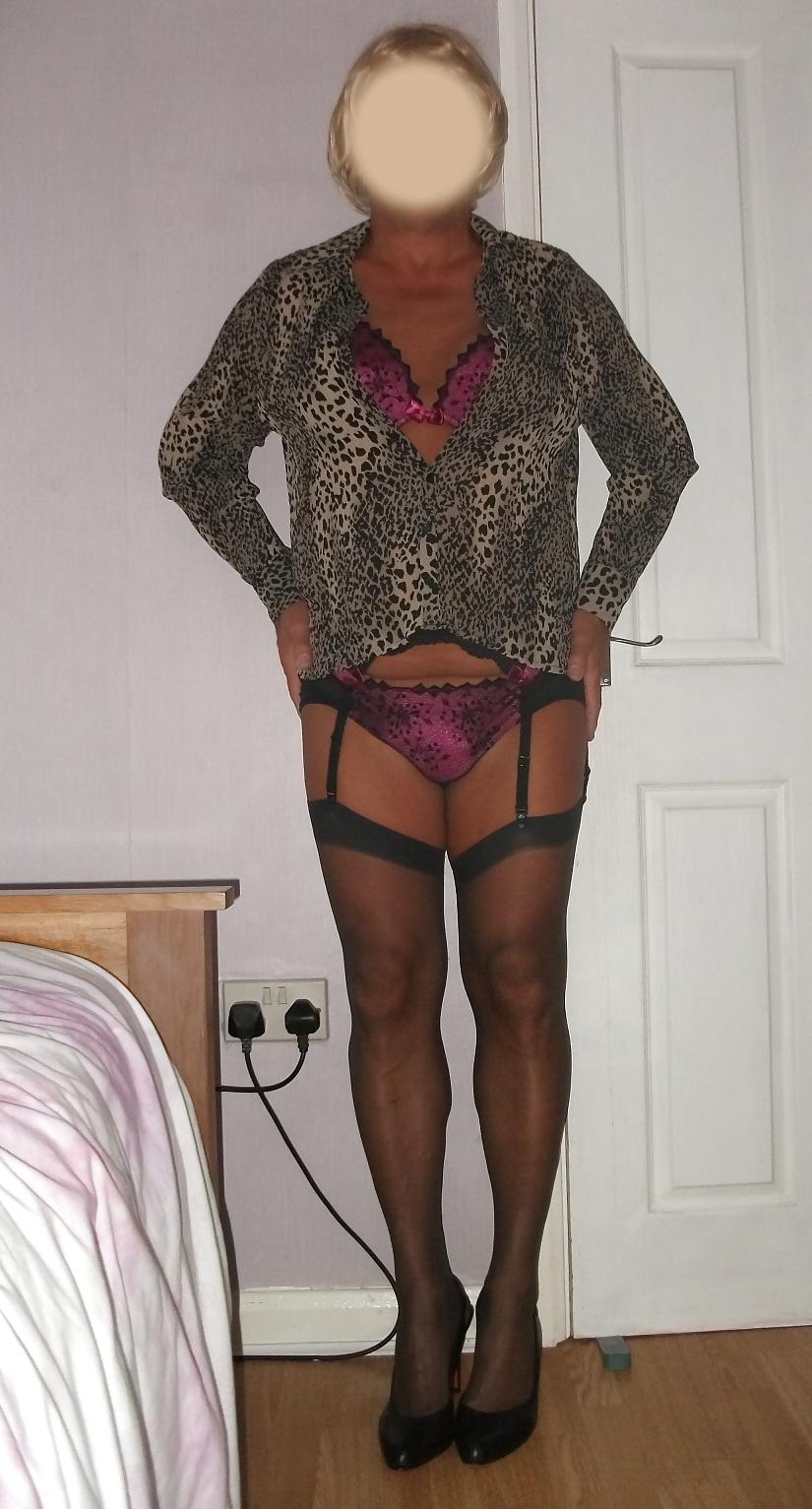25P Leopard skin style top and satin undies
