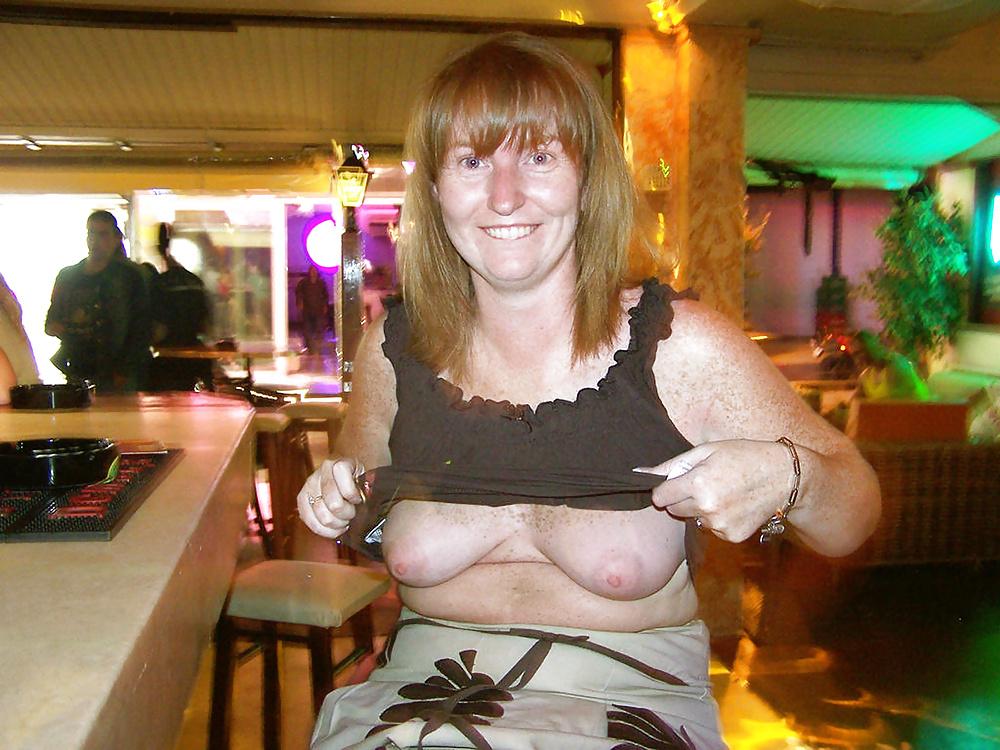 20P Pull down your shirt 13.