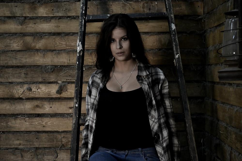 25P Russian latina style girl - Diana