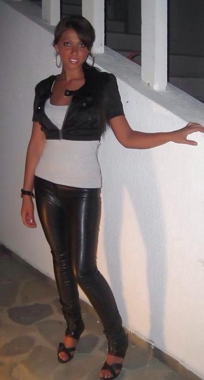 10P Some new latex,,leather fhotos, from latexman1