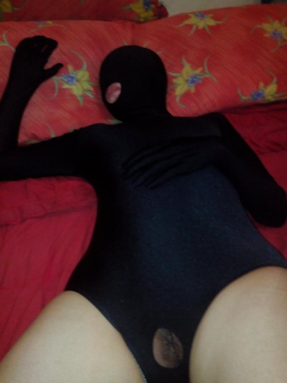 6P My wife in zentai